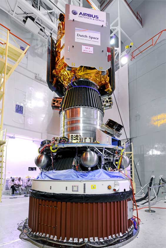 Figure 5: Fully-integrated PSLV upper stage, with SPOT-7, CanX-4, CanX-5, and AISat visible